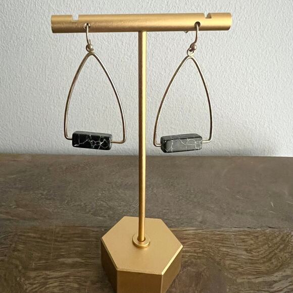 Gold tone triangle crackled bar sophisticated elegant unique drop earrings - Picture 1 of 4